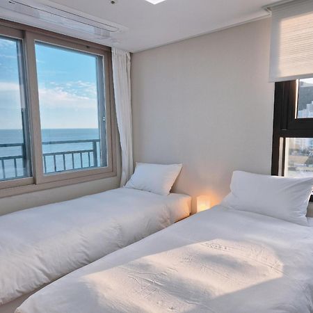 Hotel The First Ocean Songjeong à Busan Extérieur photo