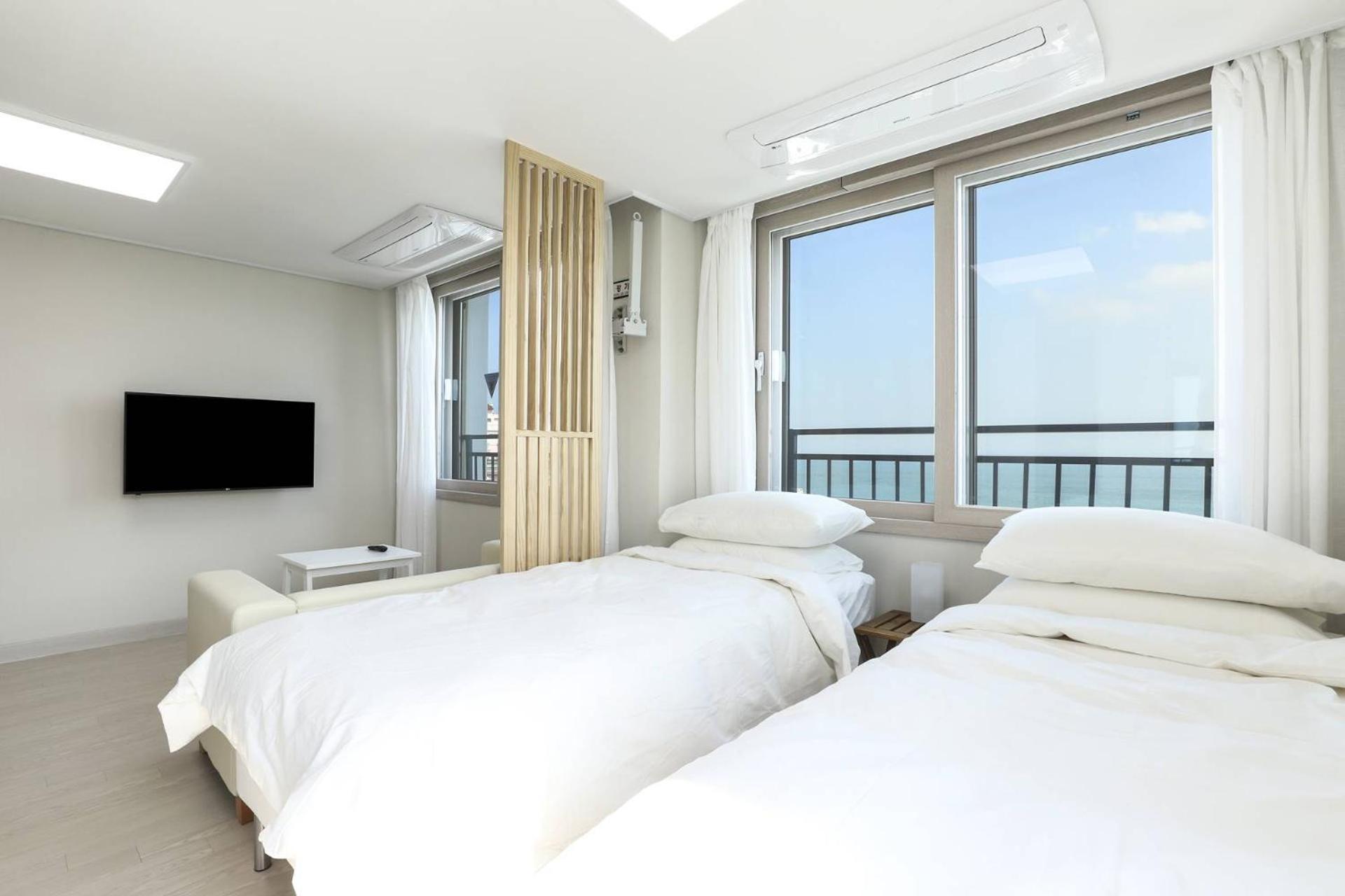 Hotel The First Ocean Songjeong à Busan Extérieur photo