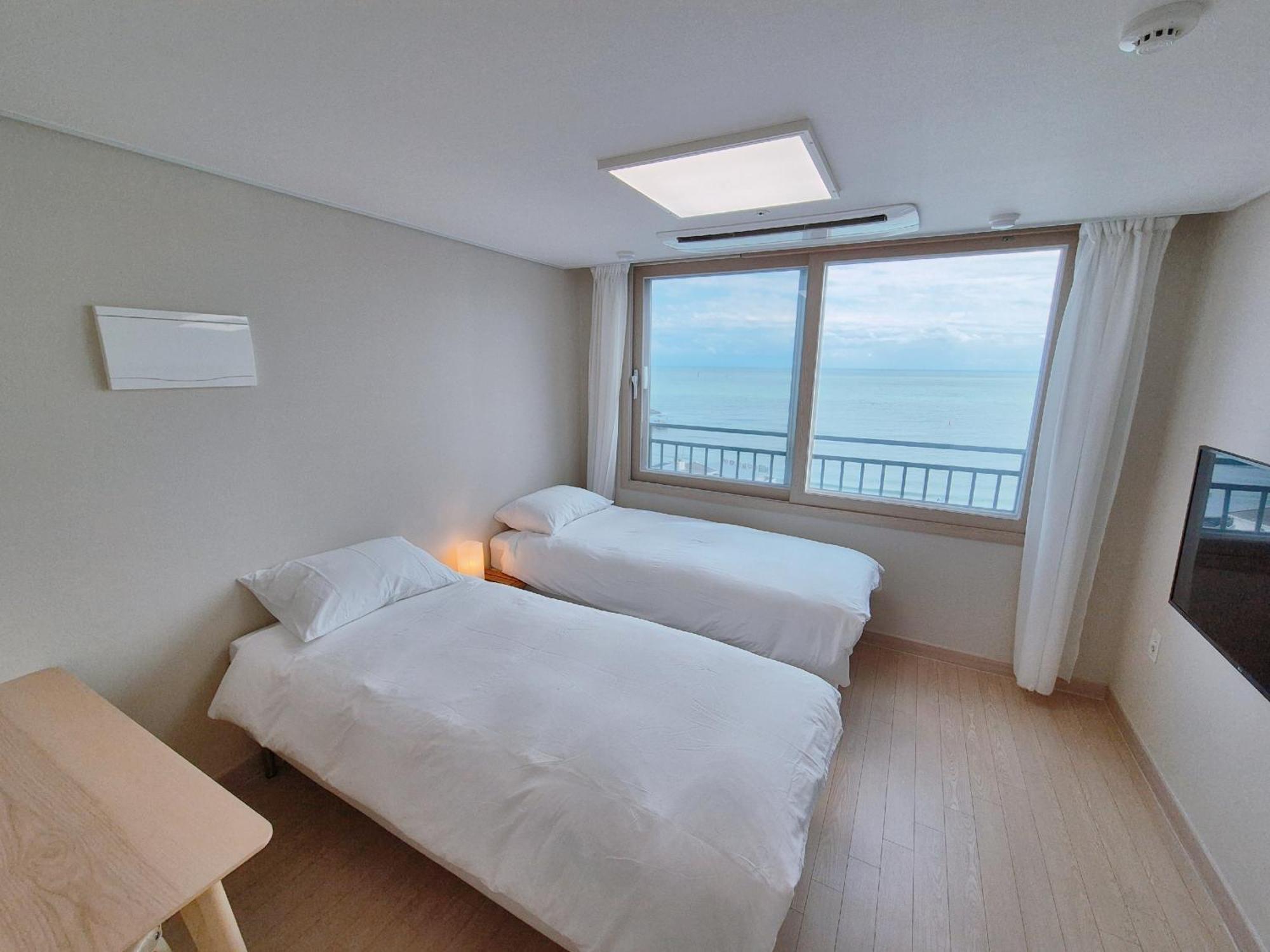 Hotel The First Ocean Songjeong à Busan Extérieur photo