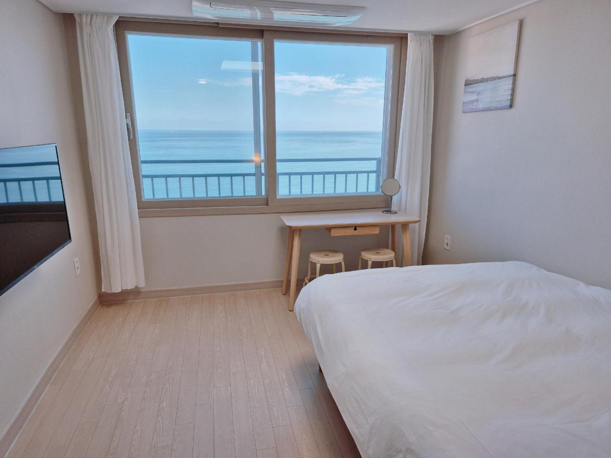 Hotel The First Ocean Songjeong à Busan Extérieur photo