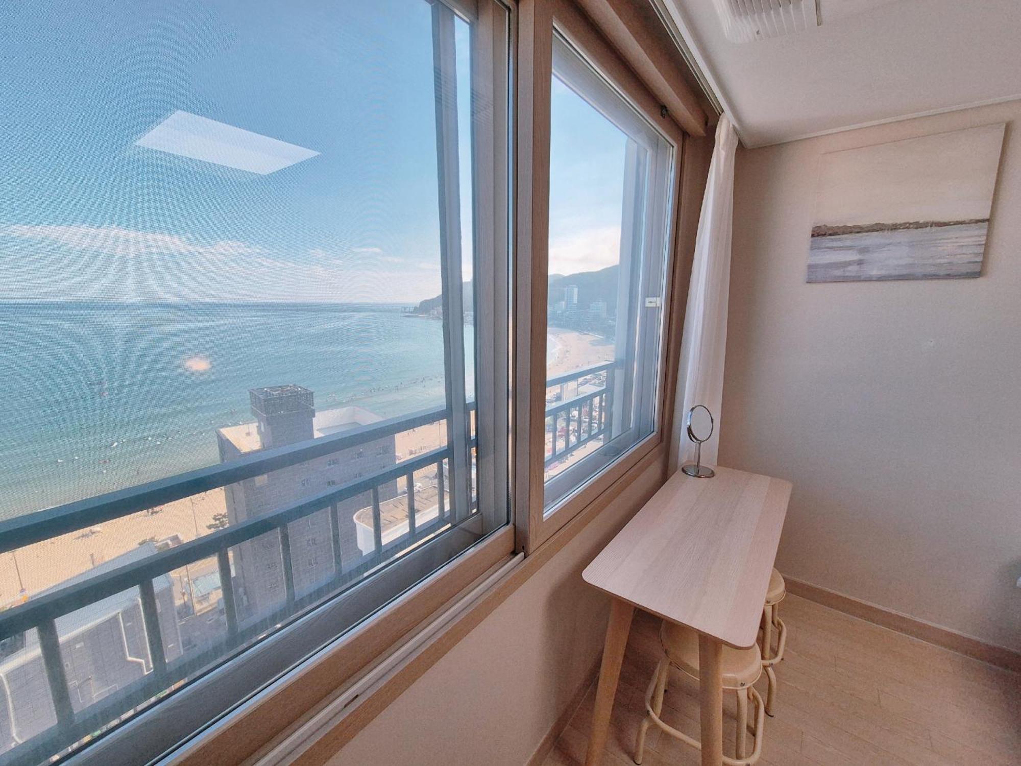 Hotel The First Ocean Songjeong à Busan Extérieur photo