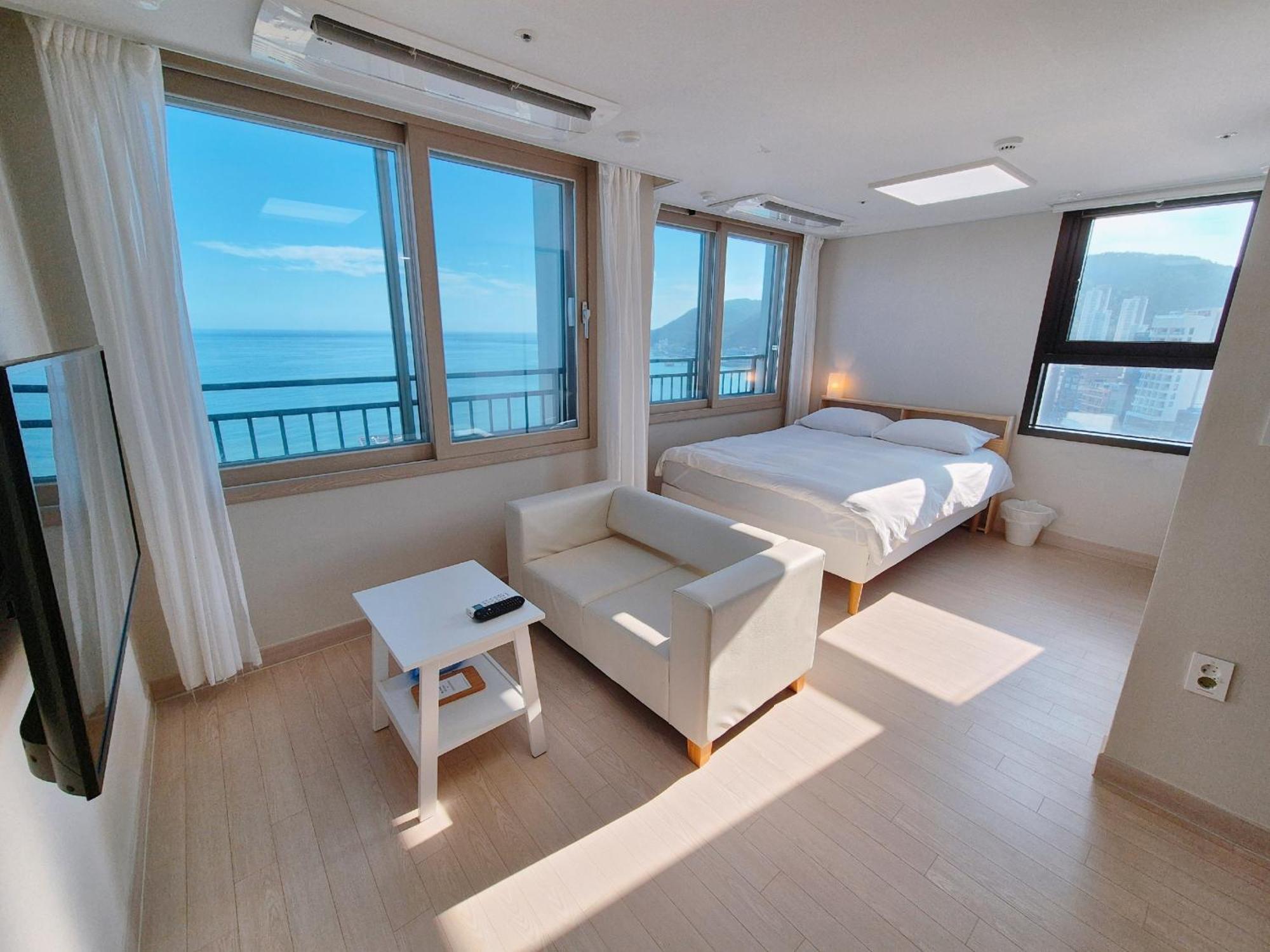 Hotel The First Ocean Songjeong à Busan Extérieur photo