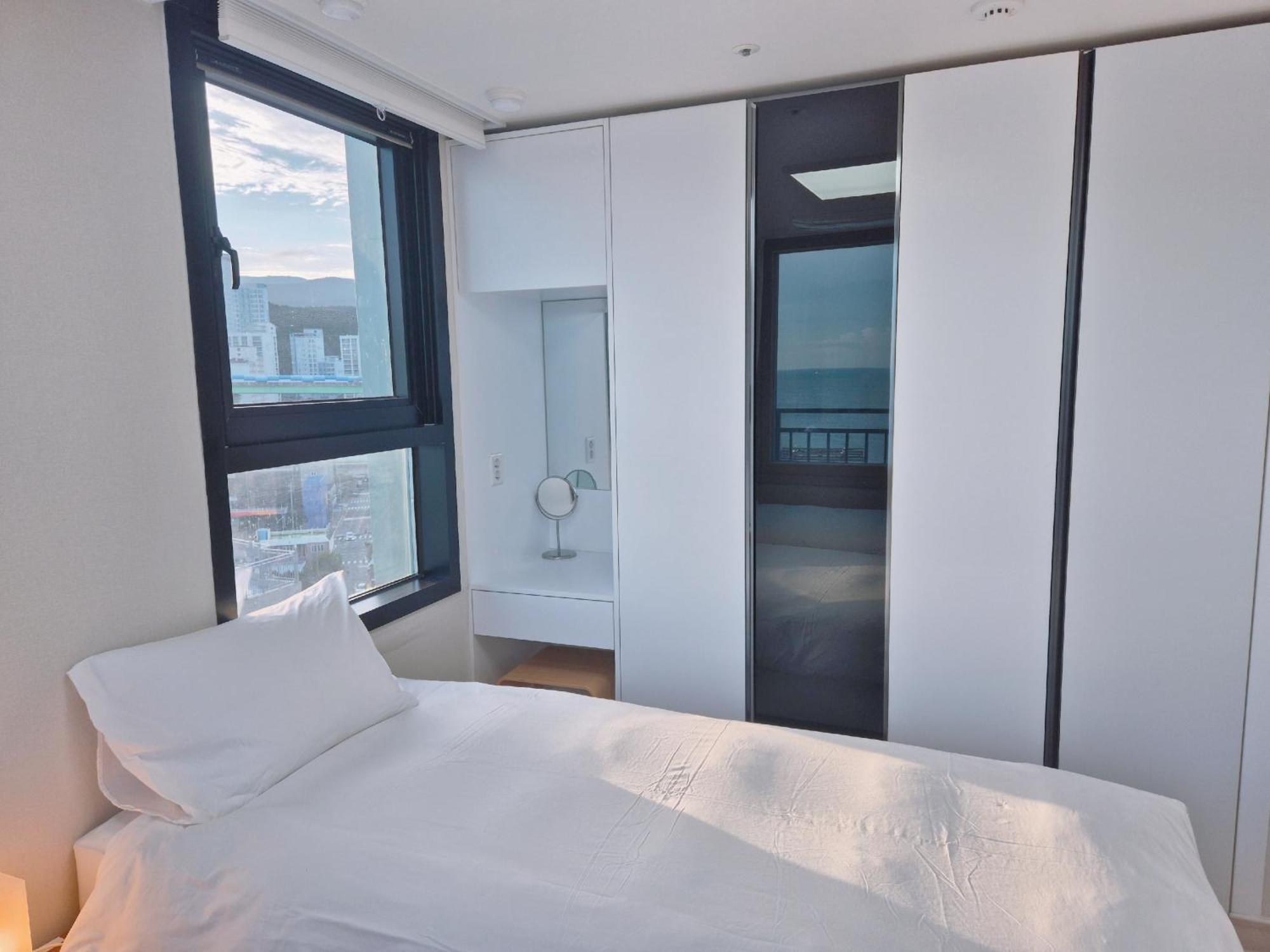 Hotel The First Ocean Songjeong à Busan Extérieur photo